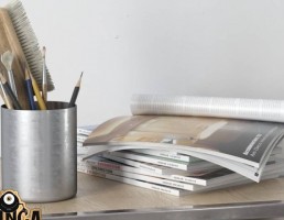 میز + کتاب + جاقلمی
