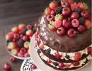 کیک توت فرنگی شکلاتی