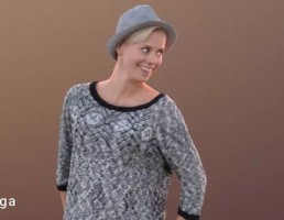 کاراکتر زن ژست گرفته