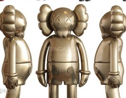 مجسمه Kaws