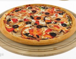 پیتزا روی تخته چوب