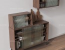 کابینت چوبی با لوازم آشپزخانه